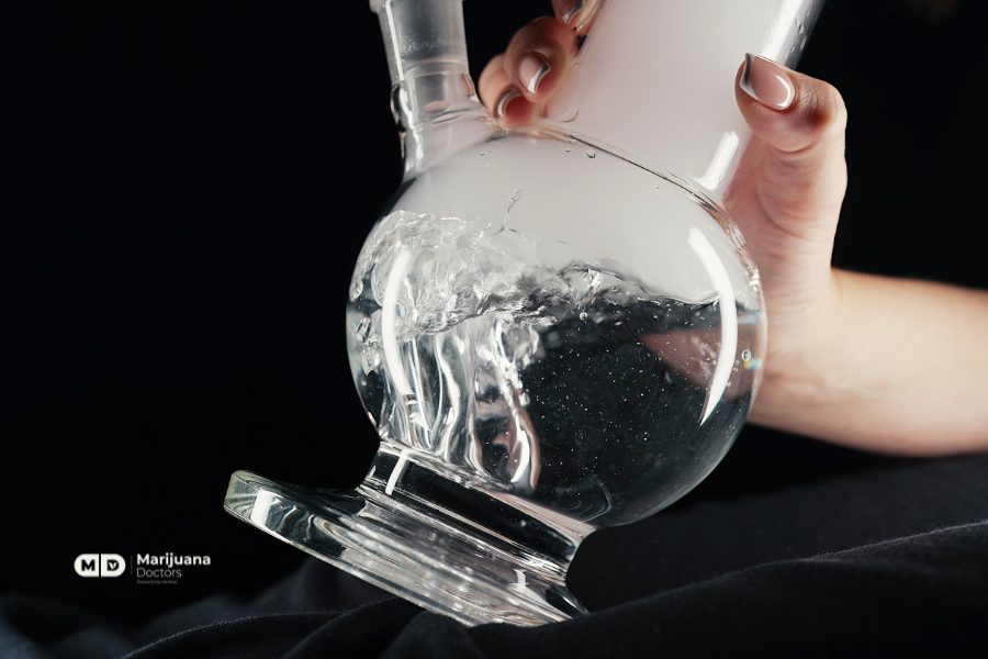 The 5 Best Bong Cleaners for A Healthier High